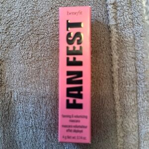 BNIB MINI BENEFIT FANFEST MASCARA
